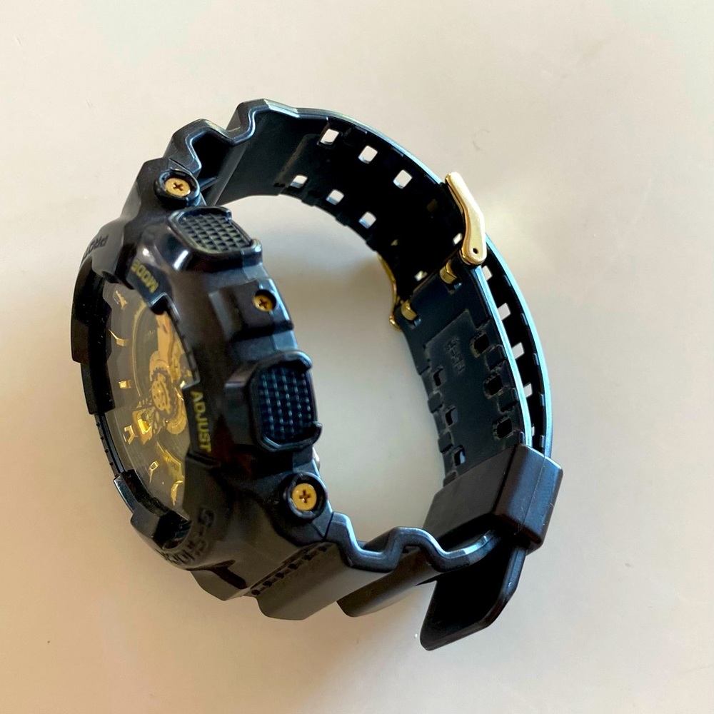 G-Shock CASIO GA-110BR big case antimagnetic black gold G-Shock Watch-Excellent